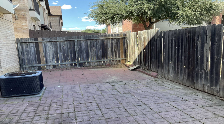 2445 Monarch Dr, Laredo, Texas 78045, 3 Bedrooms Bedrooms, 4 Rooms Rooms,2 BathroomsBathrooms,Residential,For Rent,2445 Monarch Dr,20264491