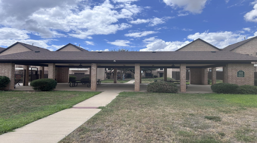 2445 Monarch Dr, Laredo, Texas 78045, 3 Bedrooms Bedrooms, 4 Rooms Rooms,2 BathroomsBathrooms,Residential,For Rent,2445 Monarch Dr,20264491