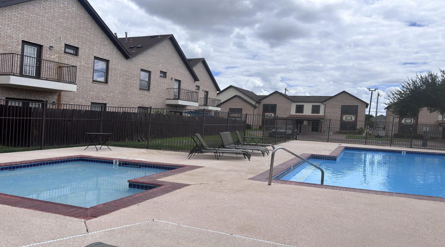 2445 Monarch Dr, Laredo, Texas 78045, 3 Bedrooms Bedrooms, 4 Rooms Rooms,2 BathroomsBathrooms,Residential,For Rent,2445 Monarch Dr,20264491