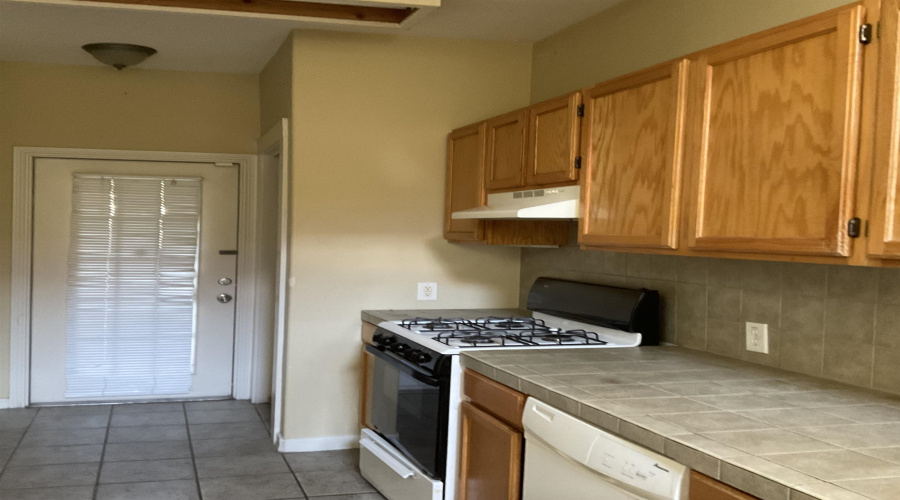2445 Monarch Dr, Laredo, Texas 78045, 3 Bedrooms Bedrooms, 4 Rooms Rooms,2 BathroomsBathrooms,Residential,For Rent,2445 Monarch Dr,20264491