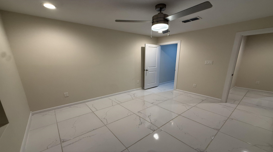 504 Gale Ct, Laredo, Texas 78041, 3 Bedrooms Bedrooms, 5 Rooms Rooms,2 BathroomsBathrooms,Residential,For Rent,504 Gale Ct,20264494