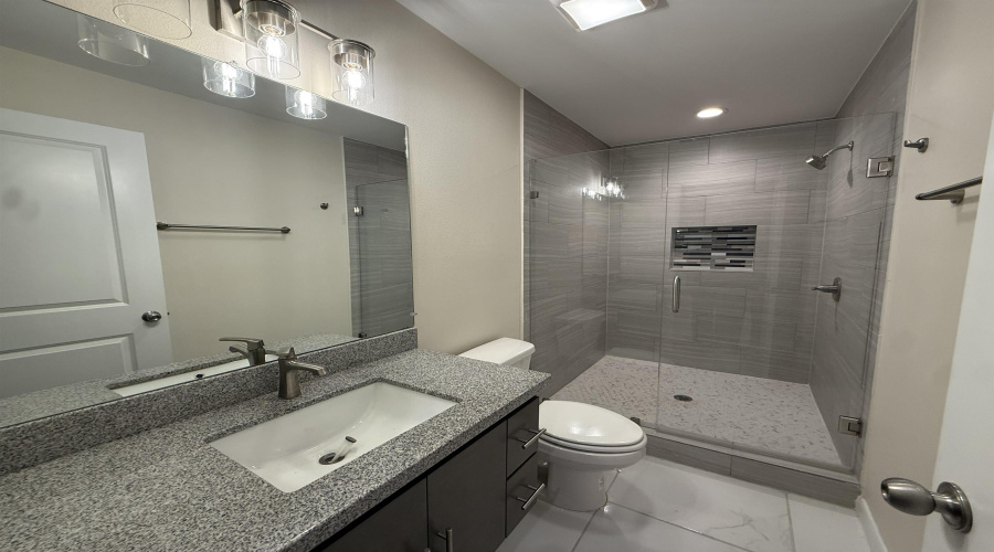 504 Gale Ct, Laredo, Texas 78041, 3 Bedrooms Bedrooms, 5 Rooms Rooms,2 BathroomsBathrooms,Residential,For Rent,504 Gale Ct,20264494