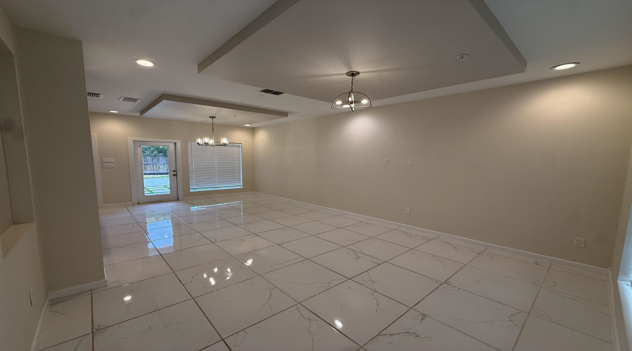 504 Gale Ct, Laredo, Texas 78041, 3 Bedrooms Bedrooms, 5 Rooms Rooms,2 BathroomsBathrooms,Residential,For Rent,504 Gale Ct,20264494