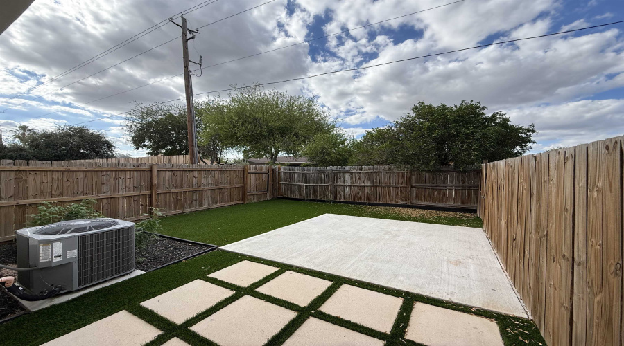 504 Gale Ct, Laredo, Texas 78041, 3 Bedrooms Bedrooms, 5 Rooms Rooms,2 BathroomsBathrooms,Residential,For Rent,504 Gale Ct,20264494