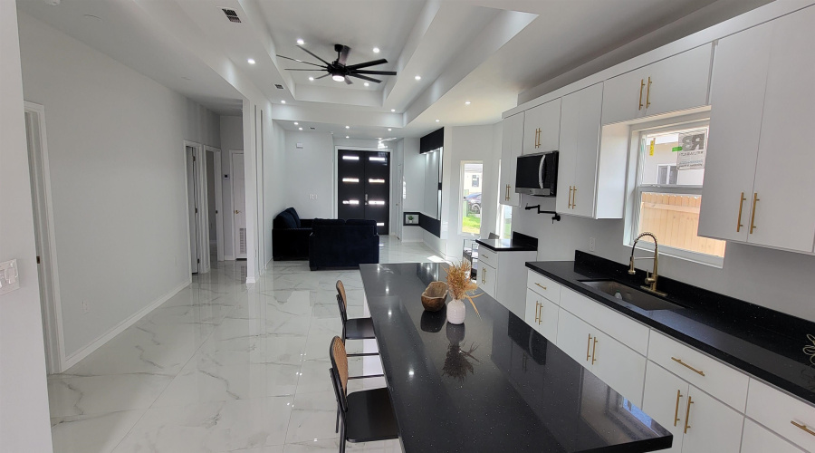 5066 Luna Grande Lp., Laredo, Texas 78046, 4 Bedrooms Bedrooms, 6 Rooms Rooms,2 BathroomsBathrooms,Residential,For Sale,5066 Luna Grande Lp.,20264495