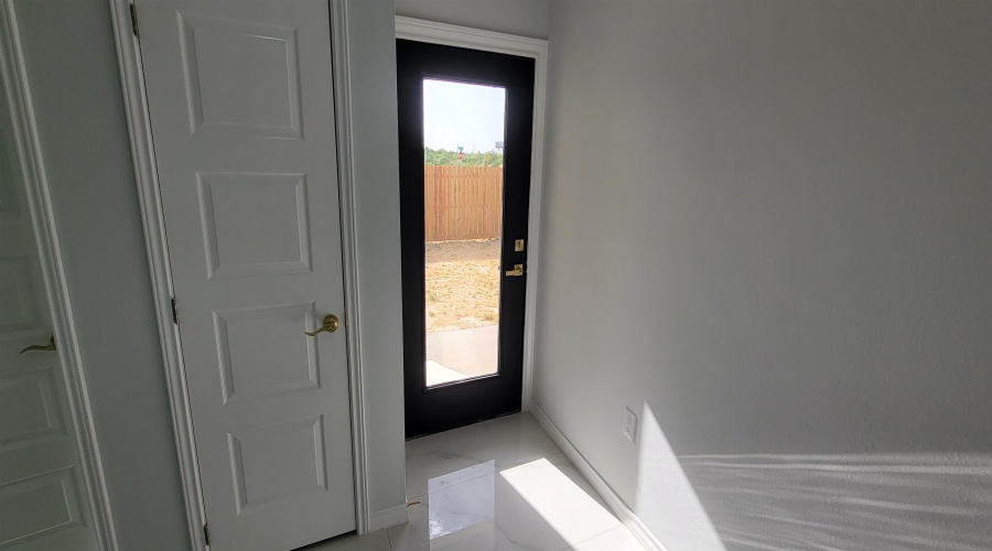 5066 Luna Grande Lp., Laredo, Texas 78046, 4 Bedrooms Bedrooms, 6 Rooms Rooms,2 BathroomsBathrooms,Residential,For Sale,5066 Luna Grande Lp.,20264495