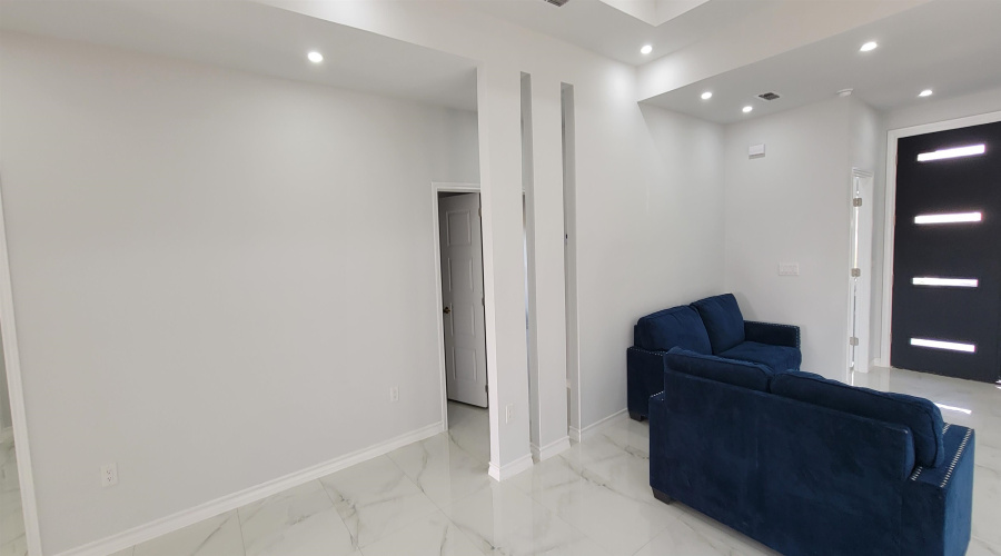 5066 Luna Grande Lp., Laredo, Texas 78046, 4 Bedrooms Bedrooms, 6 Rooms Rooms,2 BathroomsBathrooms,Residential,For Sale,5066 Luna Grande Lp.,20264495