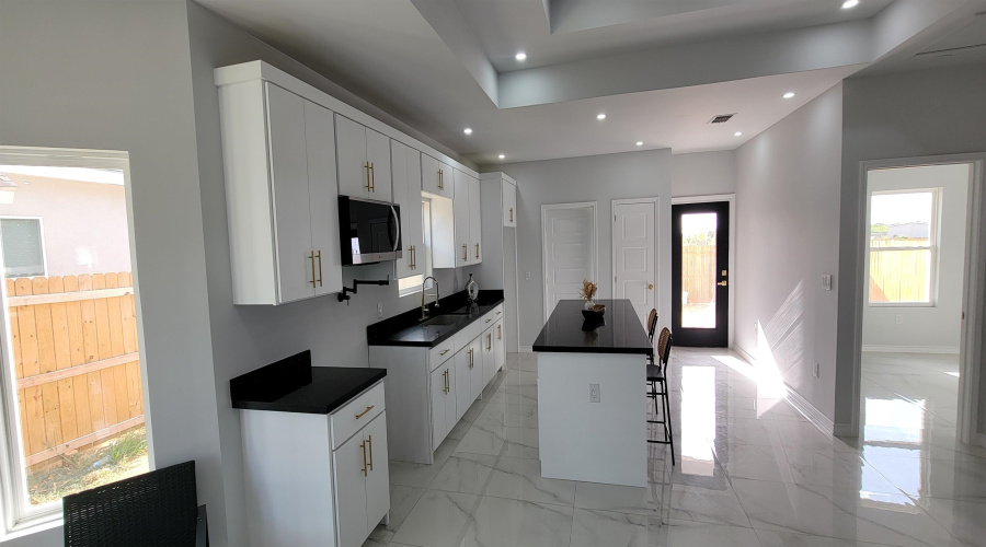 5066 Luna Grande Lp., Laredo, Texas 78046, 4 Bedrooms Bedrooms, 6 Rooms Rooms,2 BathroomsBathrooms,Residential,For Sale,5066 Luna Grande Lp.,20264495