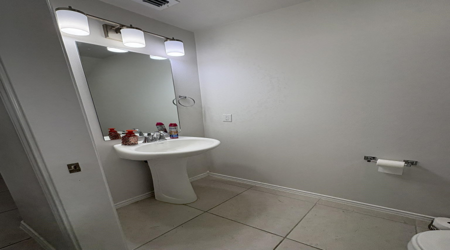 1906 Port Louisiana Dr, Laredo, Texas 78045, 2 Bedrooms Bedrooms, 5 Rooms Rooms,2 BathroomsBathrooms,Residential,For Rent,1906 Port Louisiana Dr,20264498