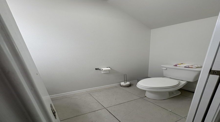 1906 Port Louisiana Dr, Laredo, Texas 78045, 2 Bedrooms Bedrooms, 5 Rooms Rooms,2 BathroomsBathrooms,Residential,For Rent,1906 Port Louisiana Dr,20264498