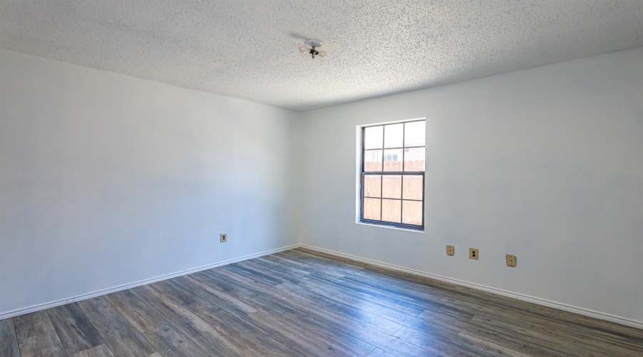 703 Snake Dr, LAREDO, Texas 78045, 3 Bedrooms Bedrooms, 5 Rooms Rooms,2 BathroomsBathrooms,Residential,For Sale,703 Snake Dr,20263050