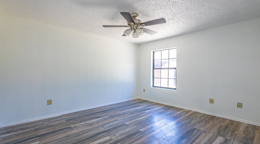 703 Snake Dr, LAREDO, Texas 78045, 3 Bedrooms Bedrooms, 5 Rooms Rooms,2 BathroomsBathrooms,Residential,For Sale,703 Snake Dr,20263050