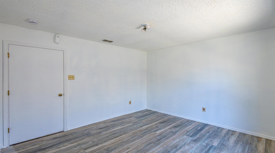 703 Snake Dr, LAREDO, Texas 78045, 3 Bedrooms Bedrooms, 5 Rooms Rooms,2 BathroomsBathrooms,Residential,For Sale,703 Snake Dr,20263050