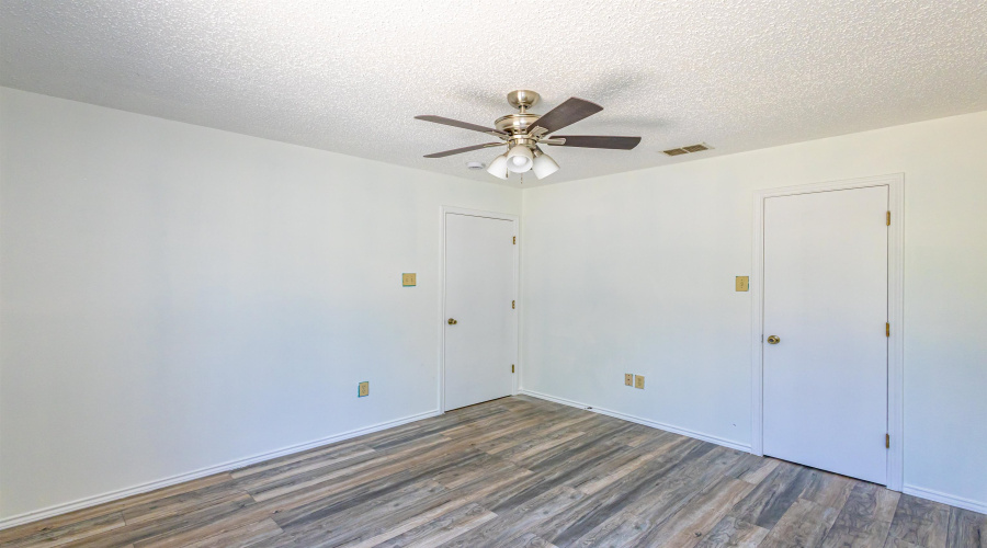 703 Snake Dr, LAREDO, Texas 78045, 3 Bedrooms Bedrooms, 5 Rooms Rooms,2 BathroomsBathrooms,Residential,For Sale,703 Snake Dr,20263050