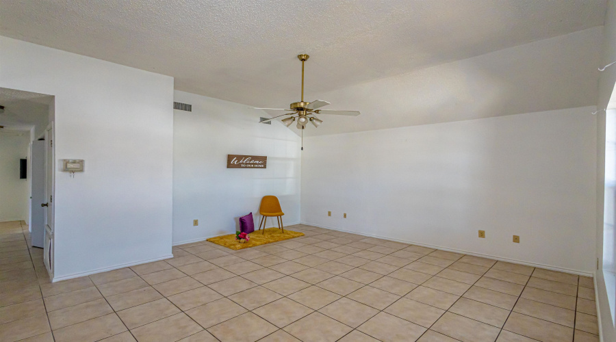 703 Snake Dr, LAREDO, Texas 78045, 3 Bedrooms Bedrooms, 5 Rooms Rooms,2 BathroomsBathrooms,Residential,For Sale,703 Snake Dr,20263050