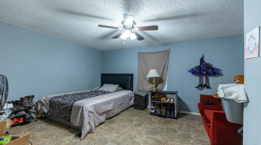 102 Chihuahua St, Laredo, Texas 78040, 7 Bedrooms Bedrooms, 10 Rooms Rooms,3 BathroomsBathrooms,Residential,For Sale,102 Chihuahua St,20264500