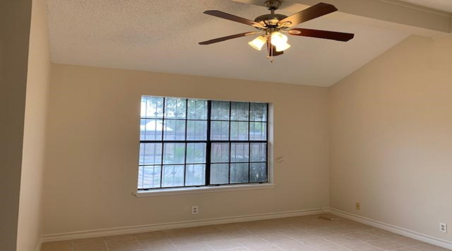 5707 Post Oak Dr, LAREDO, Texas 78041, 3 Bedrooms Bedrooms, 5 Rooms Rooms,2 BathroomsBathrooms,Residential,For Rent,5707 Post Oak Dr,20264502