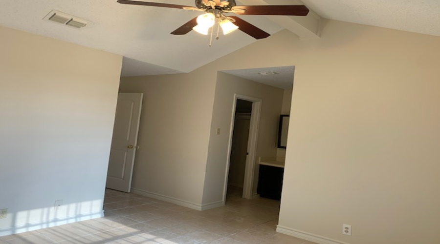 5707 Post Oak Dr, LAREDO, Texas 78041, 3 Bedrooms Bedrooms, 5 Rooms Rooms,2 BathroomsBathrooms,Residential,For Rent,5707 Post Oak Dr,20264502