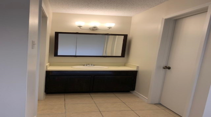 5707 Post Oak Dr, LAREDO, Texas 78041, 3 Bedrooms Bedrooms, 5 Rooms Rooms,2 BathroomsBathrooms,Residential,For Rent,5707 Post Oak Dr,20264502