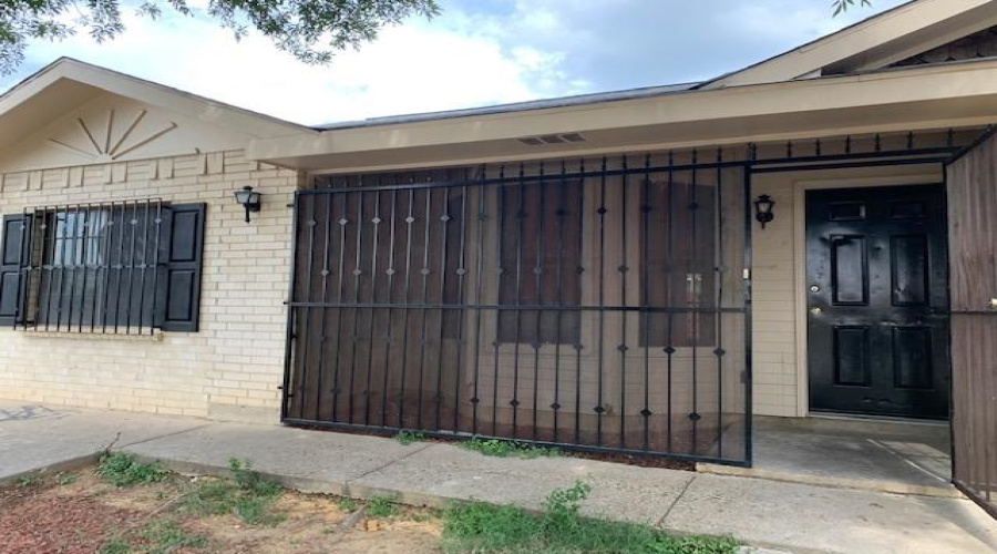 5707 Post Oak Dr, LAREDO, Texas 78041, 3 Bedrooms Bedrooms, 5 Rooms Rooms,2 BathroomsBathrooms,Residential,For Rent,5707 Post Oak Dr,20264502