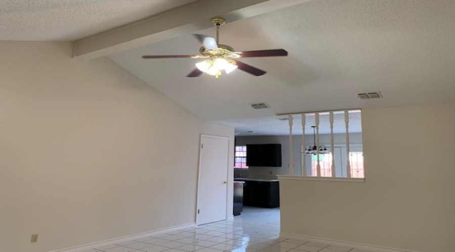 5707 Post Oak Dr, LAREDO, Texas 78041, 3 Bedrooms Bedrooms, 5 Rooms Rooms,2 BathroomsBathrooms,Residential,For Rent,5707 Post Oak Dr,20264502
