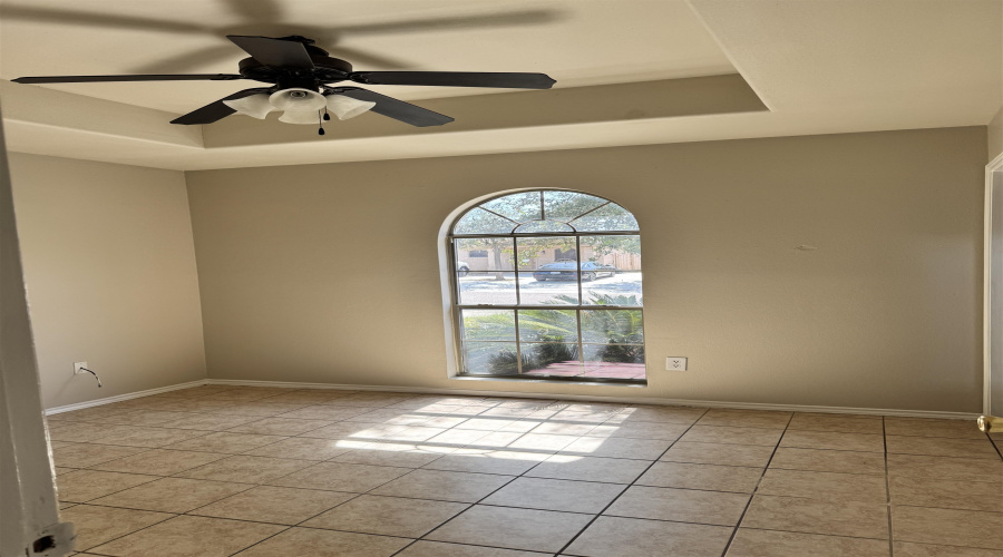 2615 Bandera Dr, Laredo, Texas 78045, 3 Bedrooms Bedrooms, 5 Rooms Rooms,2 BathroomsBathrooms,Residential,For Rent,2615 Bandera Dr,20264505