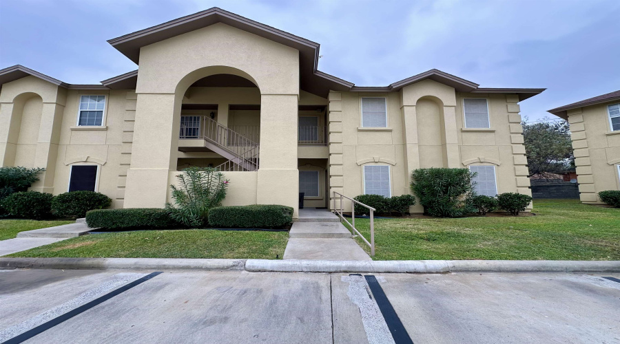 9804 Cantera Ct, Laredo, Texas 78045, 3 Bedrooms Bedrooms, 5 Rooms Rooms,2 BathroomsBathrooms,Residential,For Rent,9804 Cantera Ct,20264510