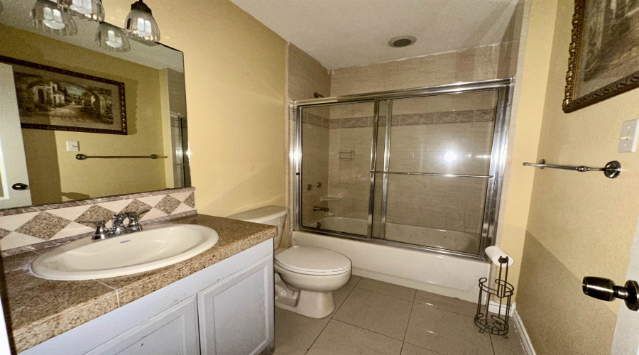9804 Cantera Ct, Laredo, Texas 78045, 3 Bedrooms Bedrooms, 5 Rooms Rooms,2 BathroomsBathrooms,Residential,For Rent,9804 Cantera Ct,20264510