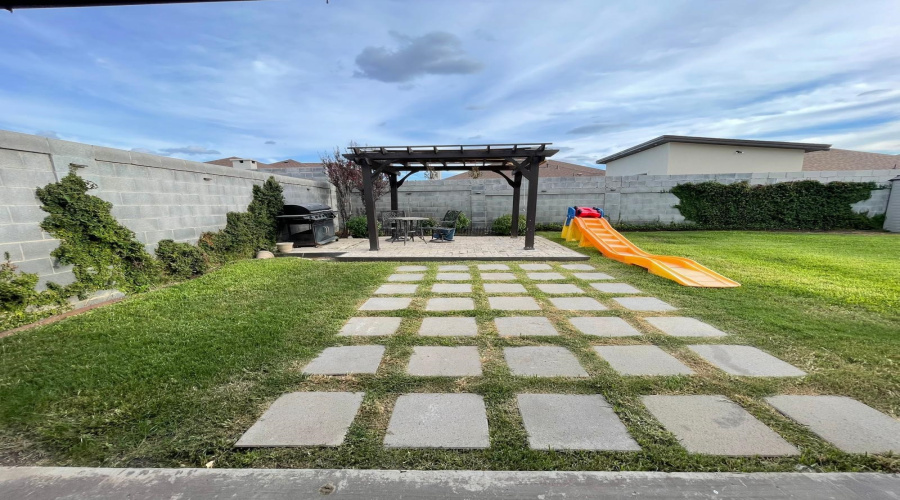 115 Calma Dr, LAREDO, Texas 78045, 3 Bedrooms Bedrooms, 6 Rooms Rooms,2 BathroomsBathrooms,Residential,For Rent,115 Calma Dr,20264511