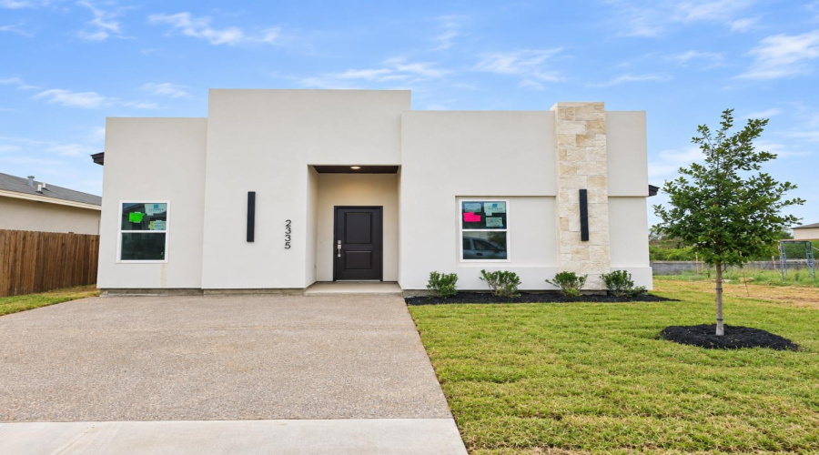 2335 Mango Rd., LAREDO, Texas 78046, 3 Bedrooms Bedrooms, 5 Rooms Rooms,2 BathroomsBathrooms,Residential,For Sale,2335 Mango Rd.,20264513
