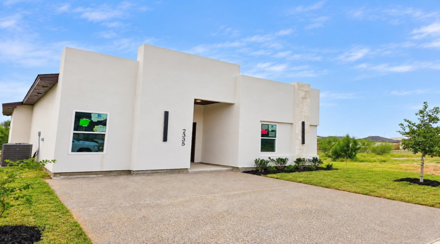 2335 Mango Rd., LAREDO, Texas 78046, 3 Bedrooms Bedrooms, 5 Rooms Rooms,2 BathroomsBathrooms,Residential,For Sale,2335 Mango Rd.,20264513
