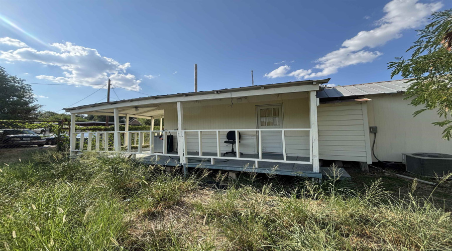 103 San Jorge Ave, Laredo, Texas 78040, ,Multi-family,For Sale,103 San Jorge Ave,20264520