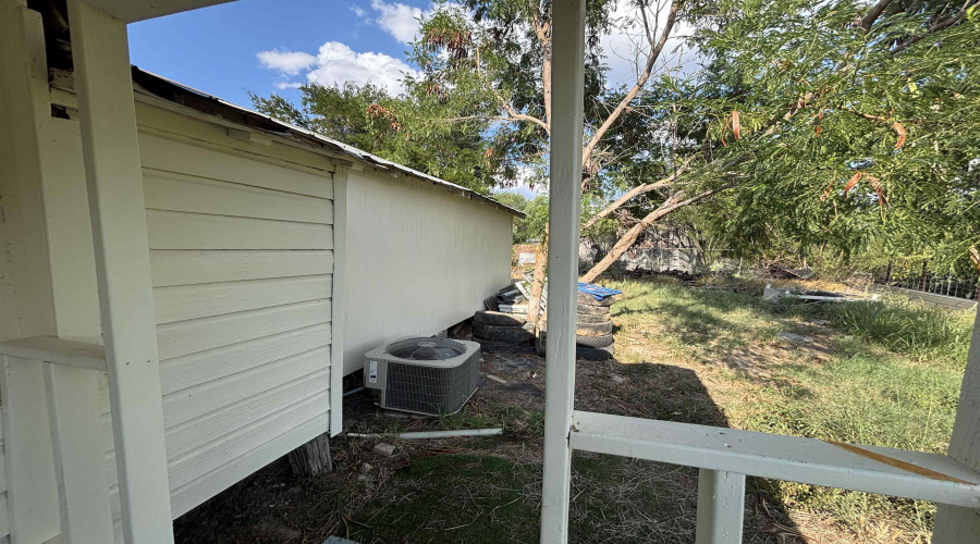 103 San Jorge Ave, Laredo, Texas 78040, ,Multi-family,For Sale,103 San Jorge Ave,20264520