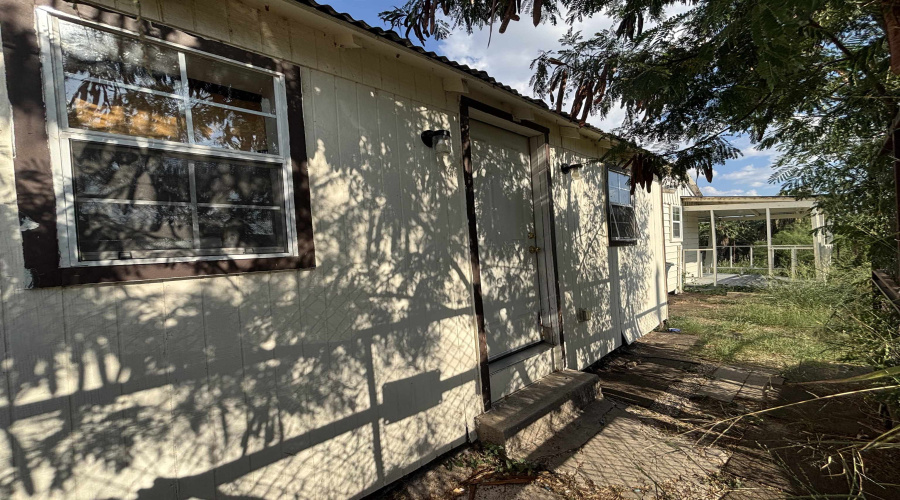 103 San Jorge Ave, Laredo, Texas 78040, ,Multi-family,For Sale,103 San Jorge Ave,20264520