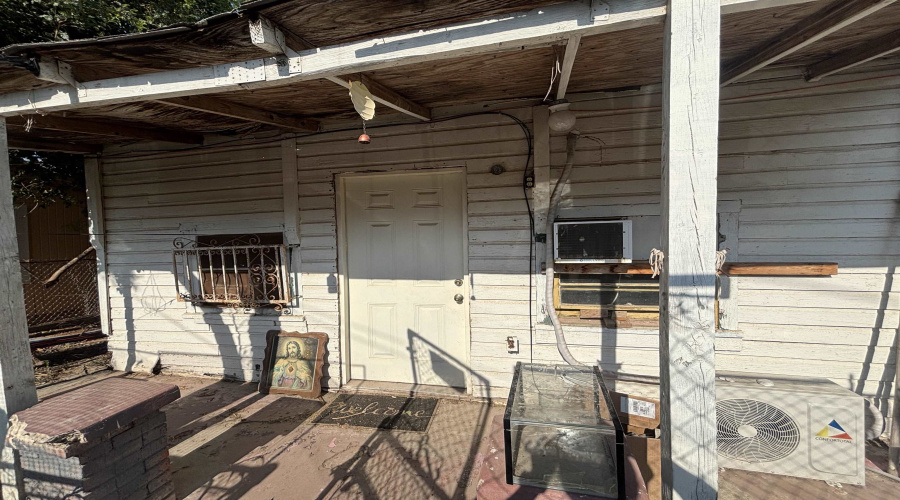 103 San Jorge Ave, Laredo, Texas 78040, ,Multi-family,For Sale,103 San Jorge Ave,20264520