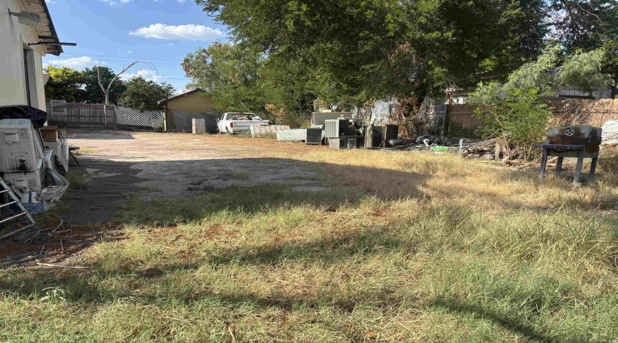103 San Jorge Ave, Laredo, Texas 78040, ,Multi-family,For Sale,103 San Jorge Ave,20264520