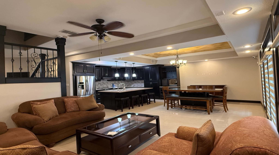 7212 Lake Victoria Rd, LAREDO, Texas 78041, 3 Bedrooms Bedrooms, 8 Rooms Rooms,2 BathroomsBathrooms,Residential,For Sale,7212 Lake Victoria Rd,20264515