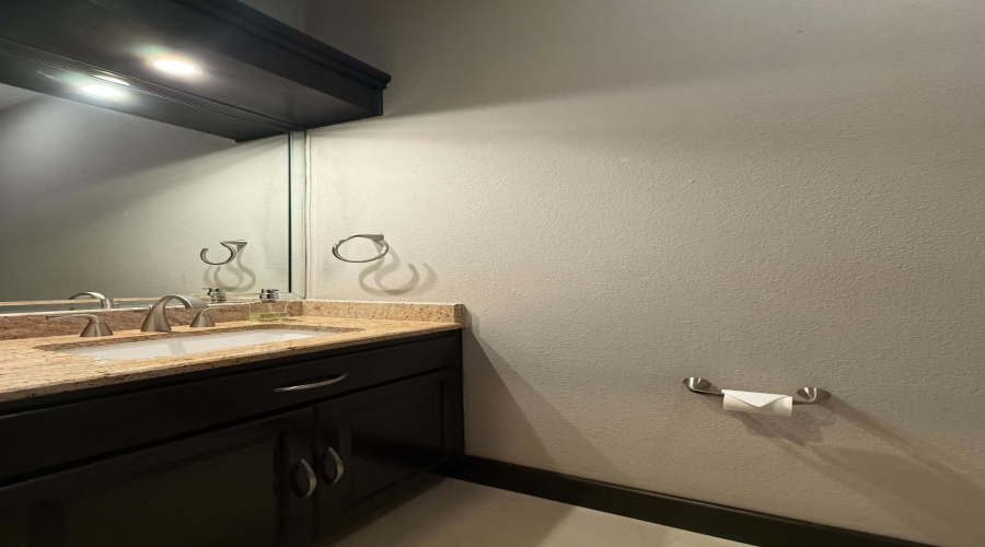 7212 Lake Victoria Rd, LAREDO, Texas 78041, 3 Bedrooms Bedrooms, 8 Rooms Rooms,2 BathroomsBathrooms,Residential,For Sale,7212 Lake Victoria Rd,20264515
