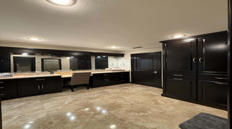7212 Lake Victoria Rd, LAREDO, Texas 78041, 3 Bedrooms Bedrooms, 8 Rooms Rooms,2 BathroomsBathrooms,Residential,For Sale,7212 Lake Victoria Rd,20264515