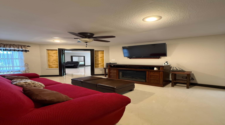 7212 Lake Victoria Rd, LAREDO, Texas 78041, 3 Bedrooms Bedrooms, 8 Rooms Rooms,2 BathroomsBathrooms,Residential,For Sale,7212 Lake Victoria Rd,20264515