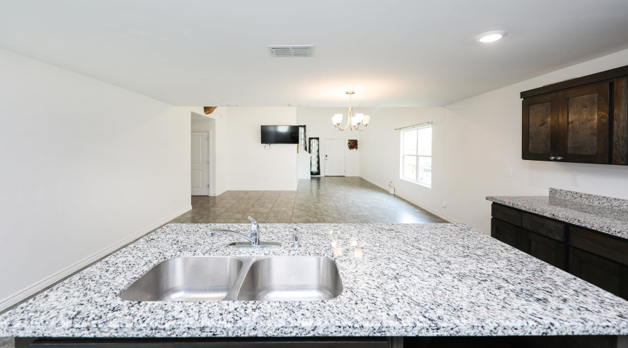5625 Encanto Dr., Laredo, Texas 78046, 4 Bedrooms Bedrooms, 2 Rooms Rooms,2 BathroomsBathrooms,Residential,For Rent,5625 Encanto Dr.,20264516