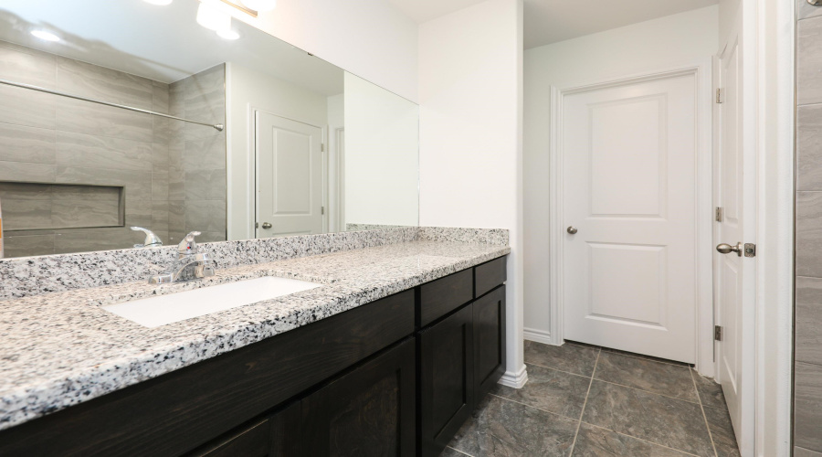 5625 Encanto Dr., Laredo, Texas 78046, 4 Bedrooms Bedrooms, 2 Rooms Rooms,2 BathroomsBathrooms,Residential,For Rent,5625 Encanto Dr.,20264516