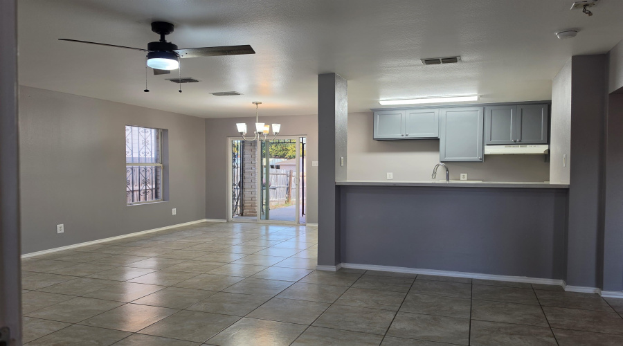 3217 St Isaac Lp, LAREDO, Texas 78046, 3 Bedrooms Bedrooms, 6 Rooms Rooms,2 BathroomsBathrooms,Residential,For Rent,3217 St Isaac Lp,20264517