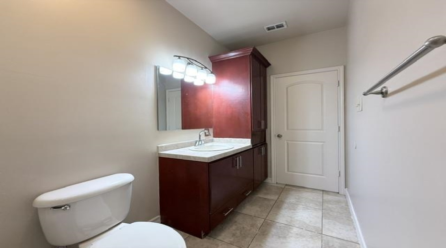 710 Alta Vista Dr, Laredo, Texas 78041, 2 Bedrooms Bedrooms, 4 Rooms Rooms,2 BathroomsBathrooms,Residential,For Rent,710 Alta Vista Dr,20264518