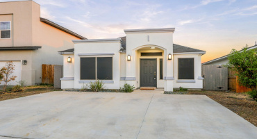 9919 Rosary Ln., Laredo, Texas 78045, 3 Bedrooms Bedrooms, 6 Rooms Rooms,2 BathroomsBathrooms,Residential,For Rent,9919 Rosary Ln.,20264519 9919 Rosary Ln., Laredo, Texas 78045, 3 Bedrooms Bedrooms, 6 Rooms Rooms,2 BathroomsBathrooms,Residential,For Rent,9919 Rosary Ln.,20264519