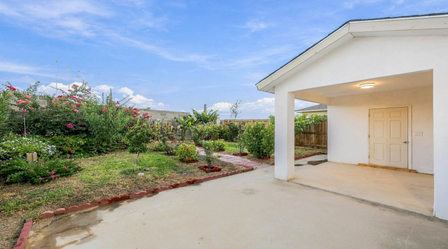 9919 Rosary Ln., Laredo, Texas 78045, 3 Bedrooms Bedrooms, 6 Rooms Rooms,2 BathroomsBathrooms,Residential,For Rent,9919 Rosary Ln.,20264519