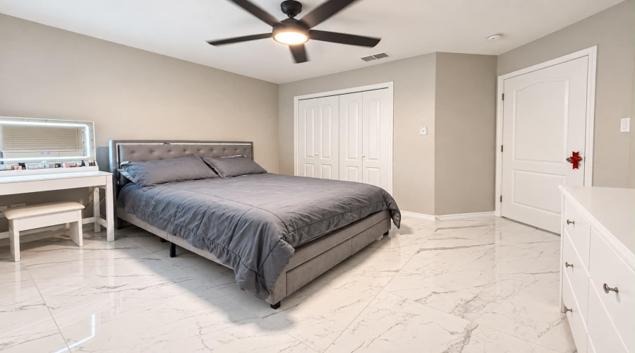 2604 La Parra Ln., LAREDO, Texas 78046, 3 Bedrooms Bedrooms, 5 Rooms Rooms,2 BathroomsBathrooms,Residential,For Sale,2604 La Parra Ln.,20264522