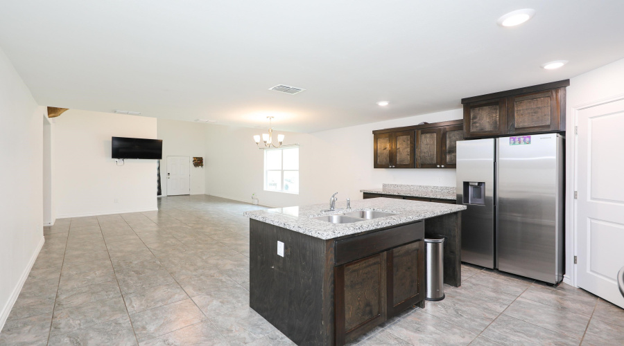 5625 Encanto Dr., Laredo, Texas 78046, 4 Bedrooms Bedrooms, 2 Rooms Rooms,2 BathroomsBathrooms,Residential,For Sale,5625 Encanto Dr.,20264523