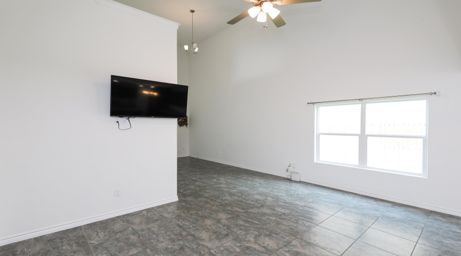 5625 Encanto Dr., Laredo, Texas 78046, 4 Bedrooms Bedrooms, 2 Rooms Rooms,2 BathroomsBathrooms,Residential,For Sale,5625 Encanto Dr.,20264523