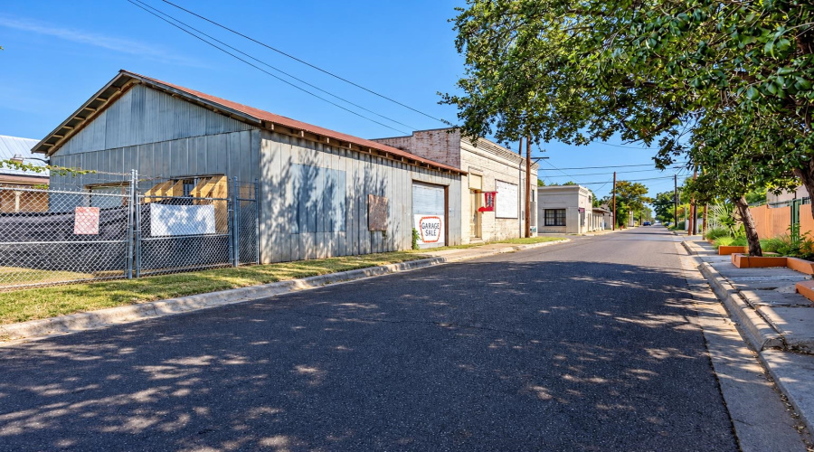 505 Lincoln St, Laredo, Texas 78040, 1 Room Rooms,1 BathroomBathrooms,Commercial retail/office,For Sale,505 Lincoln St,20264524